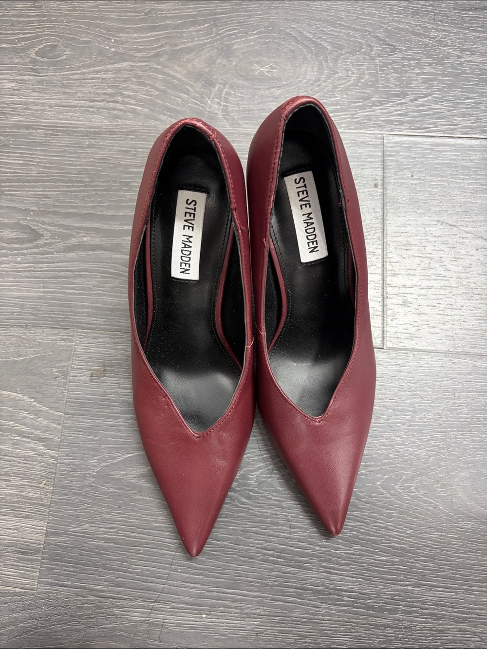 Steve Madden Women's Pointed-Toe Burgundy Leather Pumps - Picture 3 of 4
